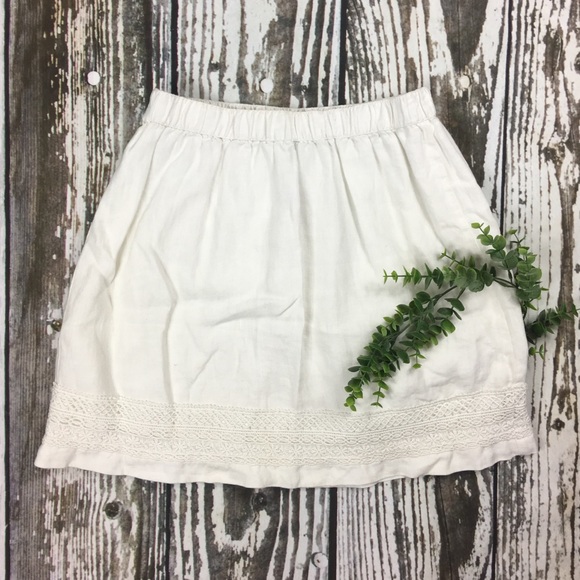 Banana Republic Dresses & Skirts - [Banana Republic] White Linen Embroidered Skirt